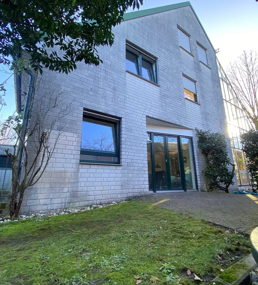 haus vor glanzpunkt reinigung